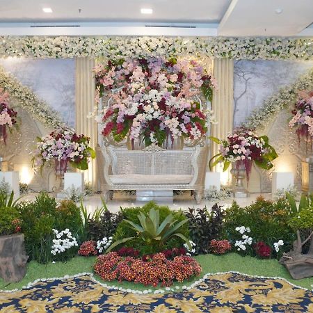 Cavinton Hotel Malioboro Yogyakarta By Tritama Hospitality Exterior photo